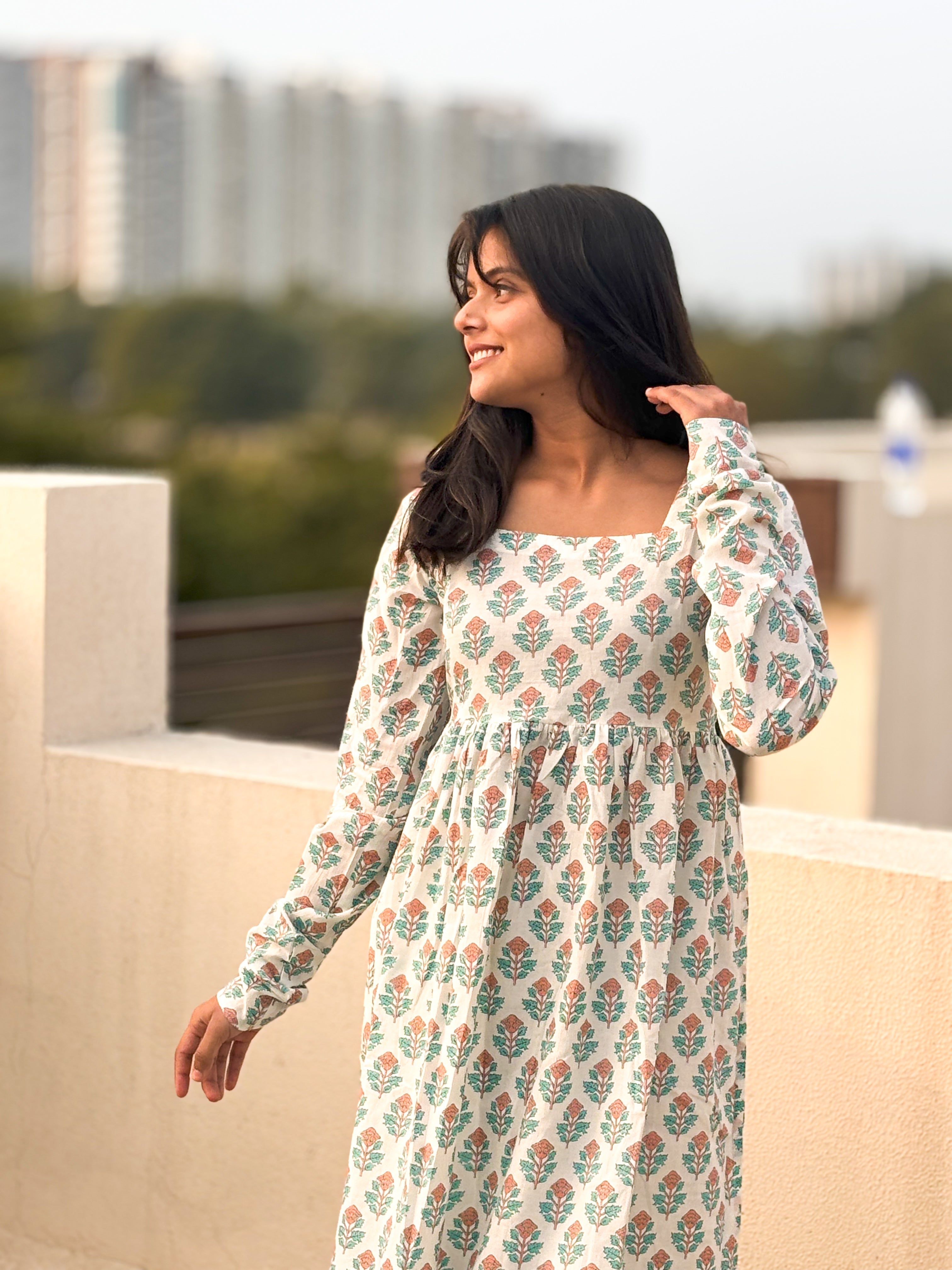 Pariyon Ki Saheli Churidaar Sleeves Long Kurta